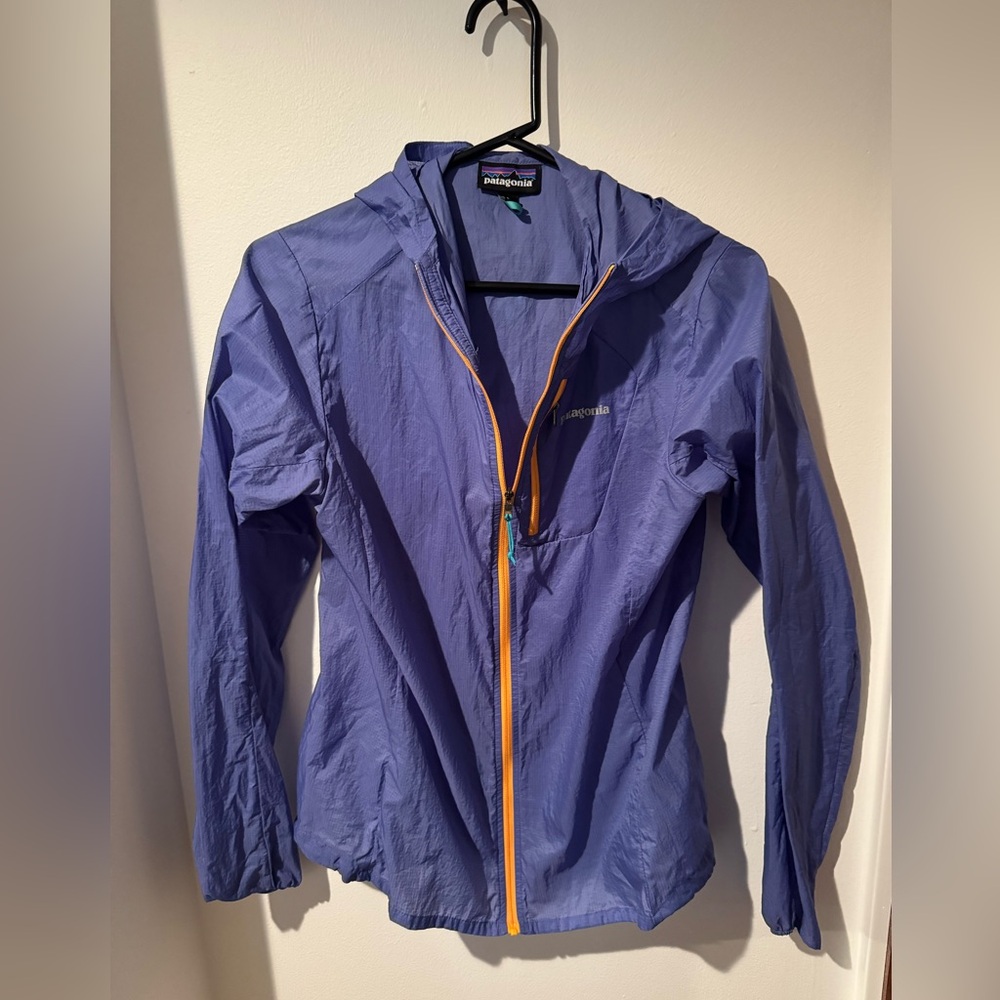Like new - Patagonia Women’s Houdini Jacket - Purple, M